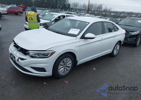 2019 Volkswagen Jetta 1.4T R-Line/1.4T S/1.4T Se z USA, uszkodzony, nr VIN 3VWC57BU7KM048034